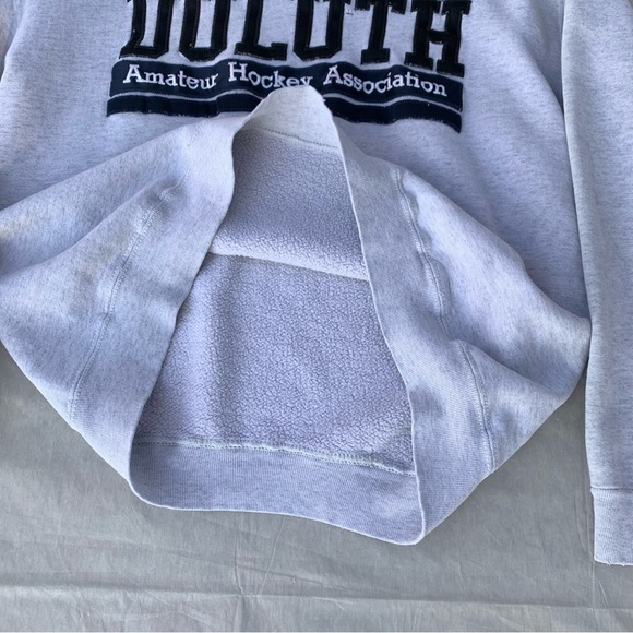 Vintage UMD University Minnesota Duluth Hockey Crewneck Sweatshirt Fruit of Loom - Picture 3 of 6